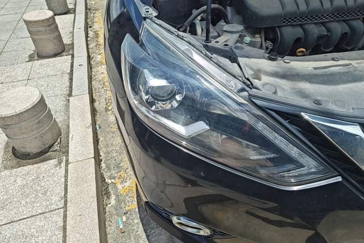 Used Nissan Sylphy 2019 1.6XV CVT Smart Connect Luxury Edition China VI Standard Right Front Headlight