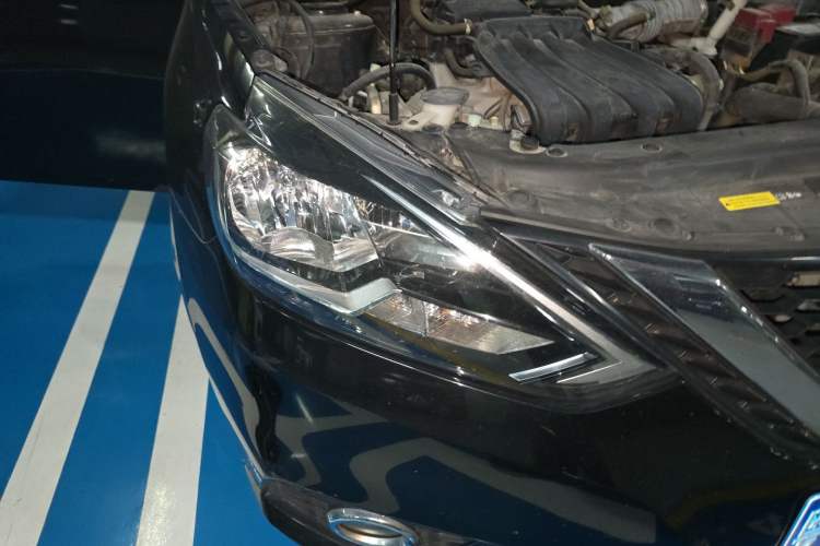 Used Nissan Sylphy 2019 Classic 1.6XL CVT Luxury Edition Right Front Headlight