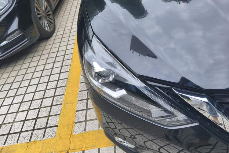 Used Nissan Sylphy 2019 1.6XV CVT Smart Connect Luxury Edition China VI Standard Right Front Headlight