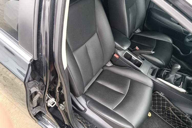 Used Nissan Sylphy 2019 Classic 1.6 XL Manual Luxury Edition Right Front Seat