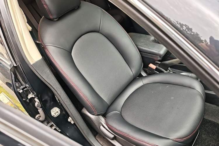 Used Nissan Sylphy 2019 Classic 1.6XE+ CVT SmartConnect Leading Edition Right Front Seat