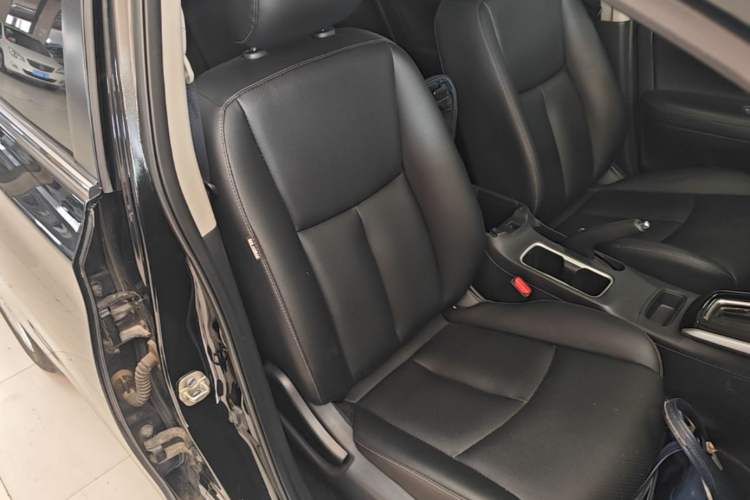 Used Nissan Sylphy 2019 Classic 1.6XL CVT Luxury Edition Right Front Seat