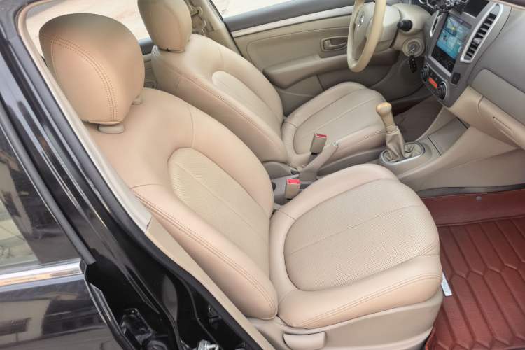 Used Nissan Sylphy 2019 Classic 1.6XE+ Manual Smart Connect Luxury Edition Right Front Seat
