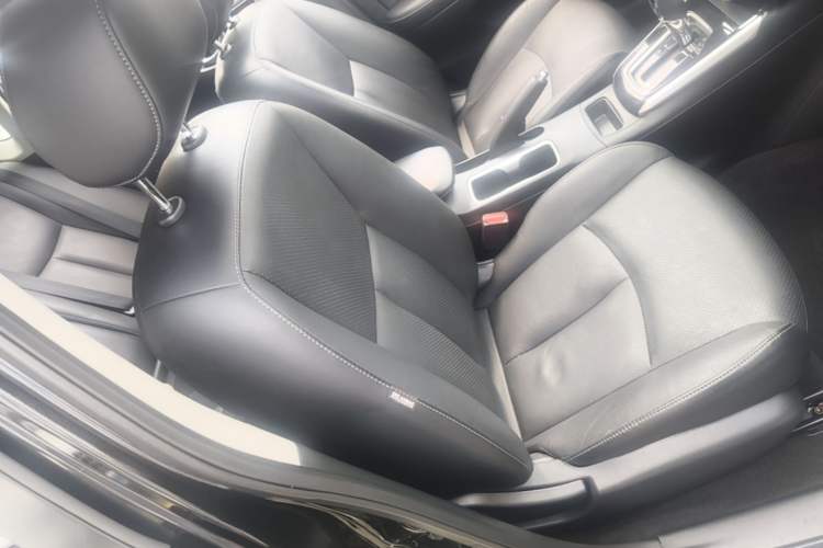 Used Nissan Sylphy 2019 1.6XV CVT Smart Connect Luxury Edition China VI Standard Right Front Seat