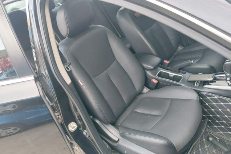 Used Nissan Sylphy 2019 1.6XV CVT Smart Connect Luxury Edition China VI Standard Right Front Seat