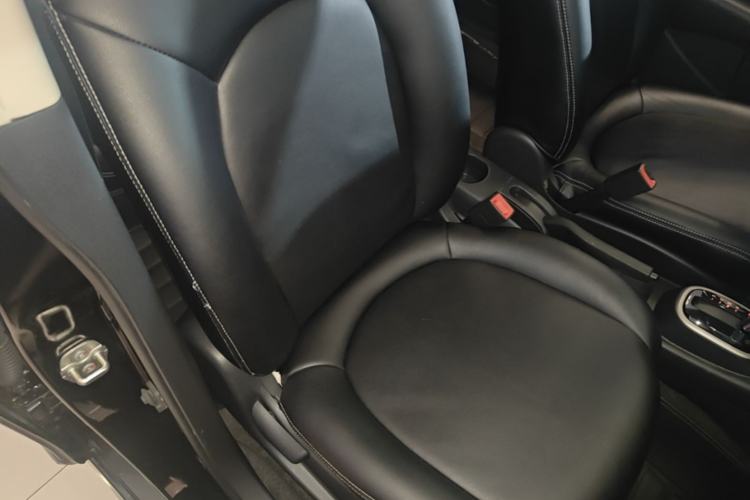 Used Nissan Sylphy 2019 Classic 1.6XE+ CVT SmartConnect Leading Edition Right Front Seat