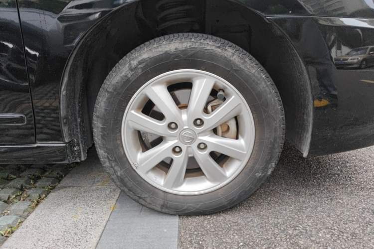 Used Nissan Sylphy 2019 Classic 1.6XE+ Manual SmartConnect Leading Edition Right Front Wheel Hub