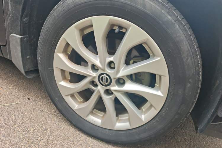 Used Nissan Sylphy 2019 1.6XV CVT Smart Connect Luxury Edition China VI Standard Right Front Wheel Hub