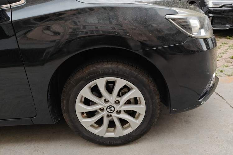 Used Nissan Sylphy 2019 1.6XV CVT Smart Connect Luxury Edition China V Standard Right Front Wheel Hub