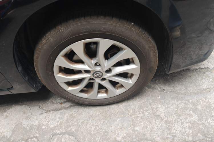 Used Nissan Sylphy 2019 Classic 1.6 XL Manual Luxury Edition Right Front Wheel Hub