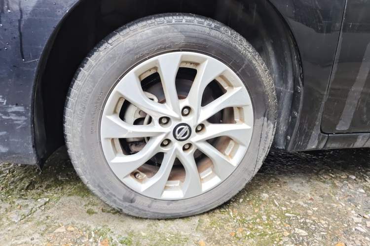 Used Nissan Sylphy 2019 1.6XV CVT Smart Connect Luxury Edition China V Standard Right Front Wheel Hub