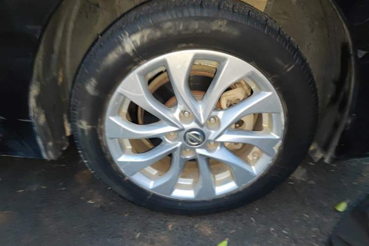 Used Nissan Sylphy 2019 1.6XV CVT Smart Connect Luxury Edition China V Standard Right Front Wheel Hub