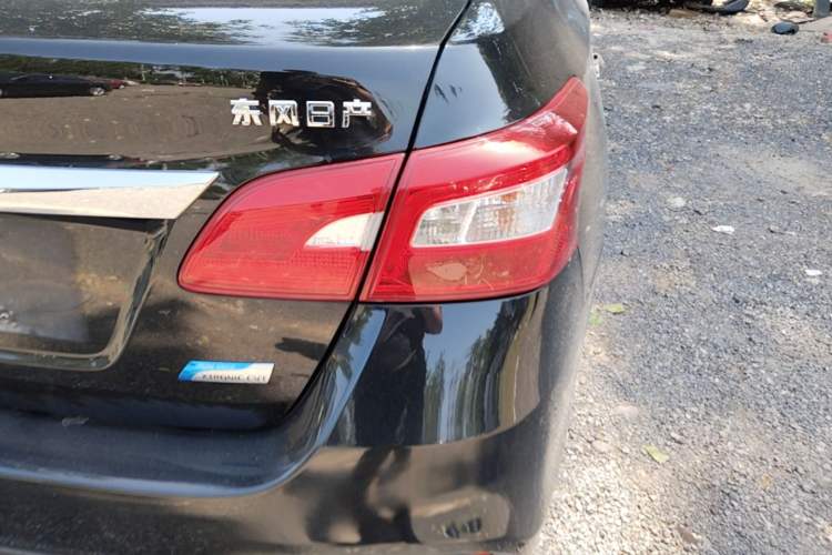 Used Nissan Sylphy 2019 1.6XV CVT Smart Connect Luxury Edition China VI Standard Right Rear Taillight