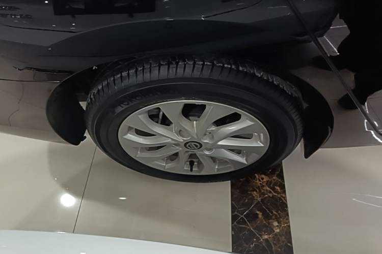 Used Nissan Sylphy 2019 1.6XV CVT Smart Connect Luxury Edition China VI Standard Right Rear Wheel Hub