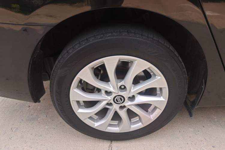Used Nissan Sylphy 2019 Classic 1.6 XL Manual Luxury Edition Right Rear Wheel Hub