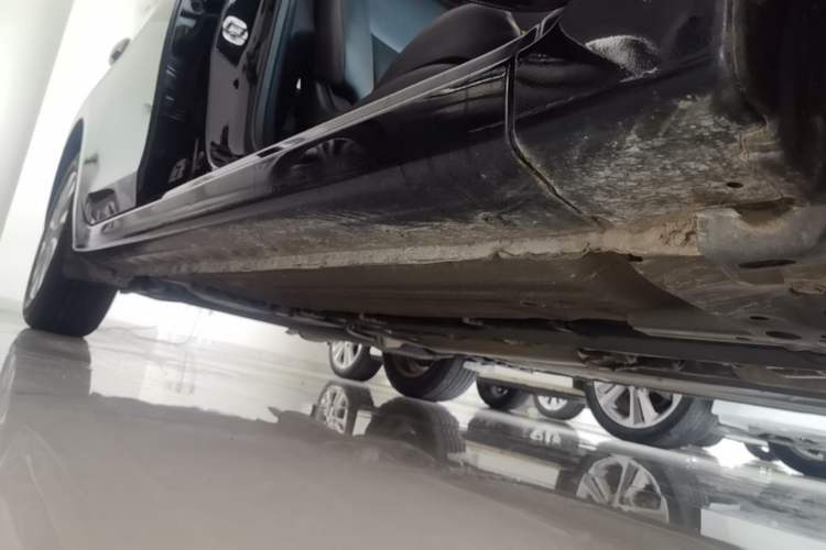 Used Nissan Sylphy 2019 Classic 1.6XL CVT Luxury Edition Right Side Sill