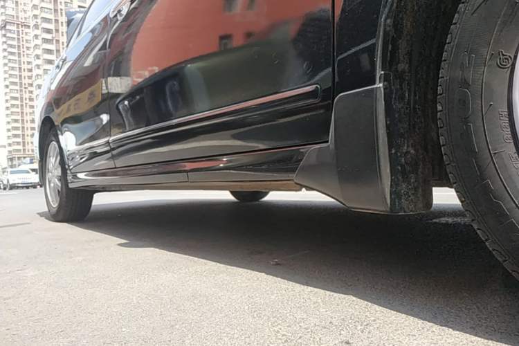 Used Nissan Sylphy 2019 Classic 1.6XE+ Manual SmartConnect Leading Edition Right Side Sill
