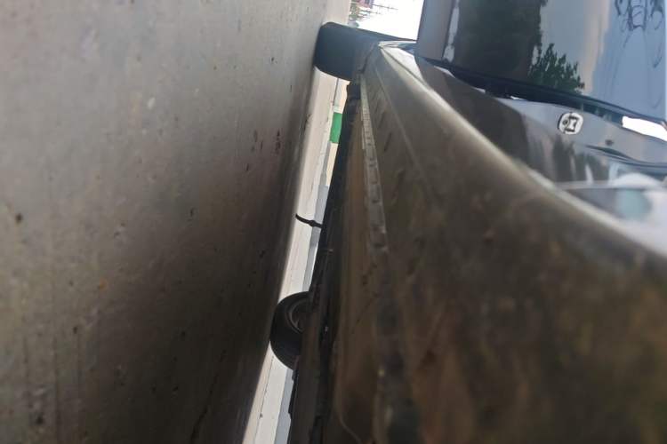 Used Nissan Sylphy 2019 Classic 1.6 XL Manual Luxury Edition Right Side Sill