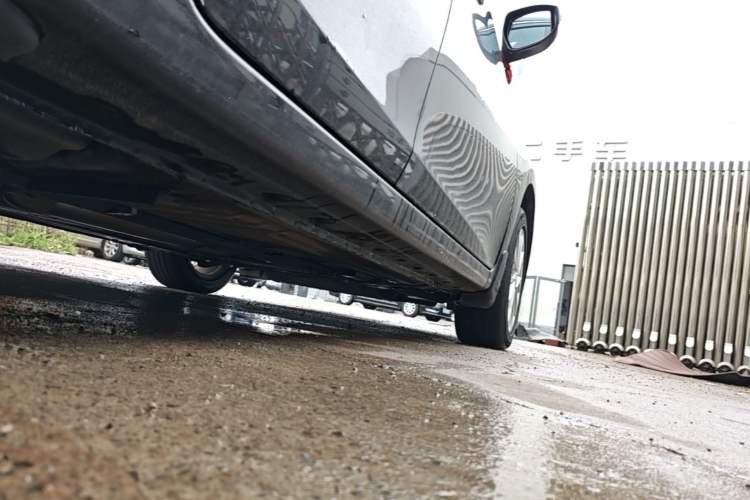 Used Nissan Sylphy 2019 1.6XV CVT Smart Connect Luxury Edition China VI Standard Right Side Sill