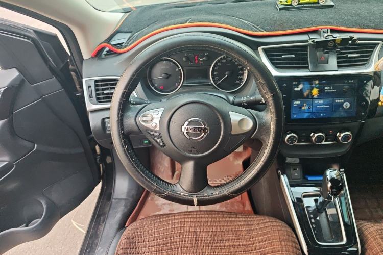 Used Nissan Sylphy 2019 1.6XV CVT Smart Connect Luxury Edition China VI Standard Steering Wheel