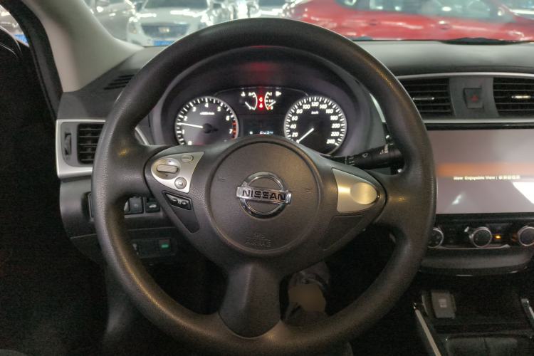 Used Nissan Sylphy 2019 1.6XL Manual Luxury Version China VI Standard Steering Wheel