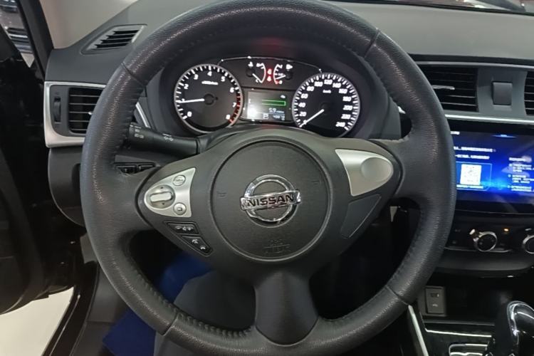 Used Nissan Sylphy 2019 1.6XV CVT Smart Connect Luxury Edition China VI Standard Steering Wheel
