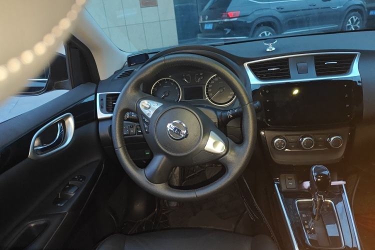 Used Nissan Sylphy 2019 1.6XV CVT Smart Connect Luxury Edition China VI Standard Steering Wheel