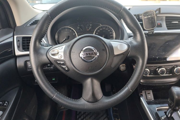 Used Nissan Sylphy 2019 1.6XV CVT Smart Connect Luxury Edition China VI Standard Steering Wheel