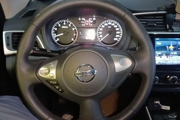 Used Nissan Sylphy 2019 1.6XV CVT Smart Connect Luxury Edition China VI Standard Steering Wheel