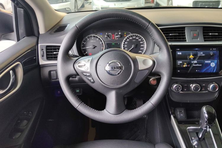 Used Nissan Sylphy 2019 1.6XV CVT Smart Connect Luxury Edition China VI Standard Steering Wheel