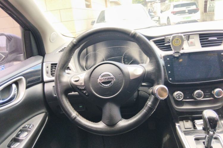 Used Nissan Sylphy 2019 1.6XV CVT Smart Connect Luxury Edition China V Standard Steering Wheel