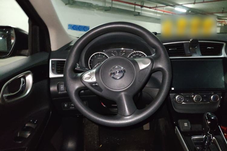 Used Nissan Sylphy 2019 1.6XV CVT Smart Connect Luxury Edition China VI Standard Steering Wheel