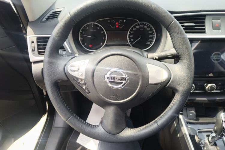 Used Nissan Sylphy 2019 1.6XV CVT Smart Connect Luxury Edition China VI Standard Steering Wheel