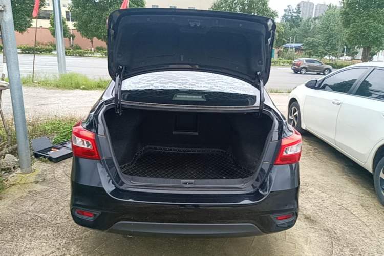 Used Nissan Sylphy 2019 Classic 1.6 XL Manual Luxury Edition Trunk