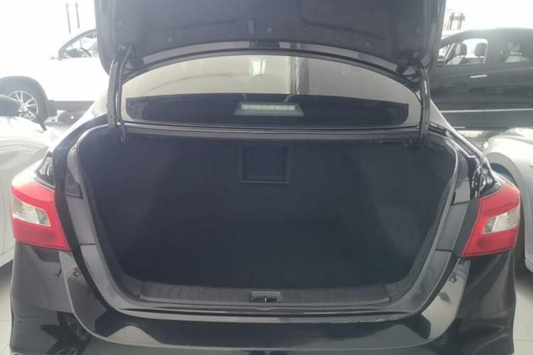 Used Nissan Sylphy 2019 Classic 1.6XL CVT Luxury Edition Trunk