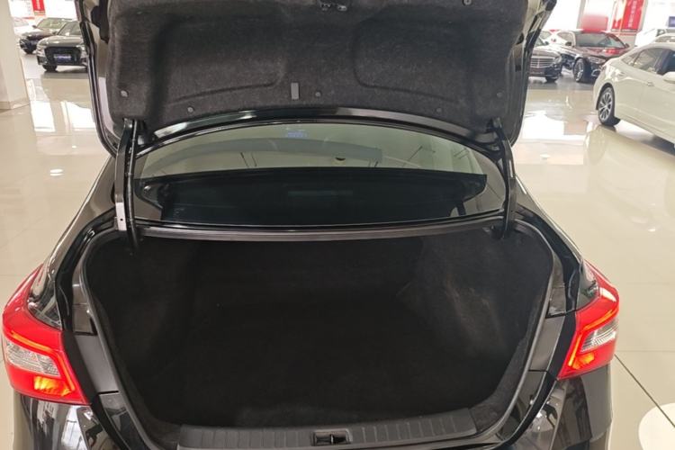 Used Nissan Sylphy 2019 Classic 1.6XE CVT Comfort Edition Trunk