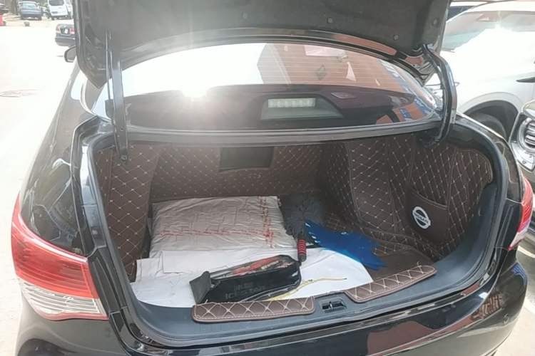 Used Nissan Sylphy 2019 Classic 1.6XE+ Manual SmartConnect Leading Edition Trunk