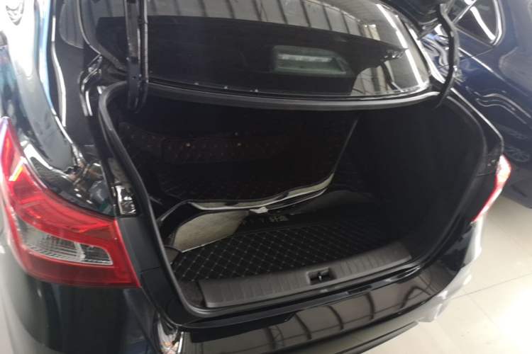 Used Nissan Sylphy 2019 Classic 1.6XL CVT Luxury Edition Trunk