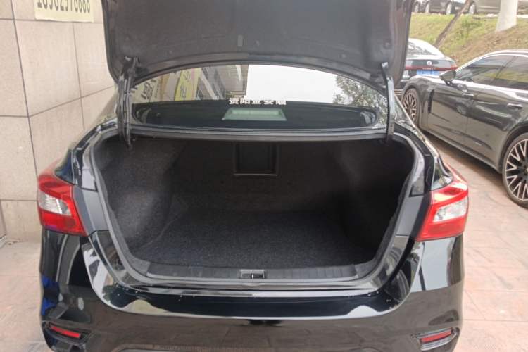 Used Nissan Sylphy 2019 Classic 1.6XL CVT Luxury Edition Trunk