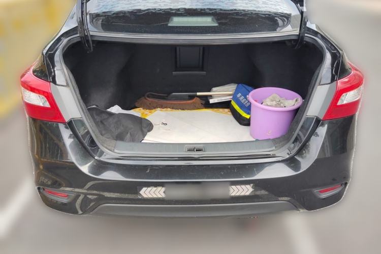 Used Nissan Sylphy 2019 1.6XV CVT Smart Connect Luxury Edition China VI Standard Trunk