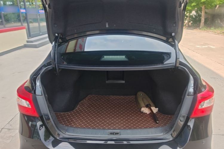 Used Nissan Sylphy 2019 Classic 1.6 XL Manual Luxury Edition Trunk