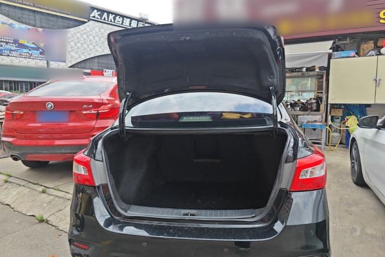 Used Nissan Sylphy 2019 1.6XV CVT Smart Connect Luxury Edition China VI Standard Trunk