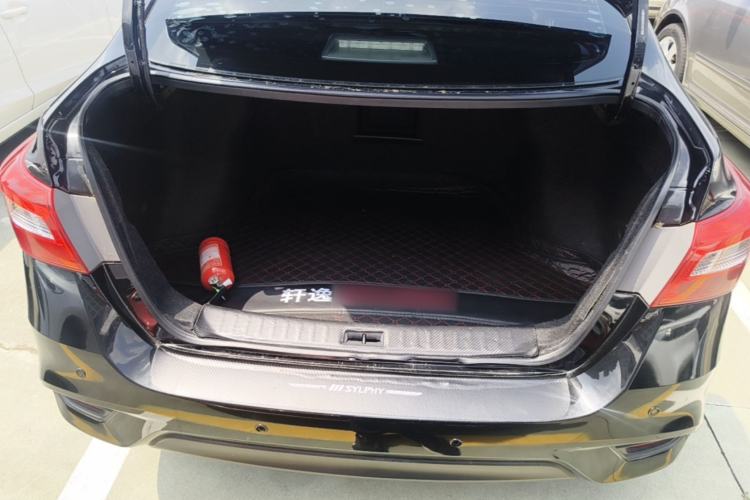 Used Nissan Sylphy 2019 1.6XV CVT Smart Connect Luxury Edition China VI Standard Trunk