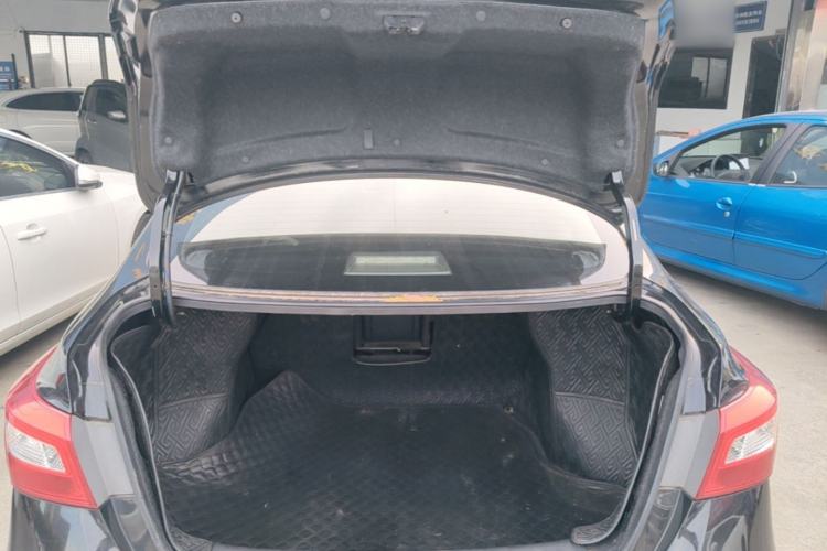 Used Nissan Sylphy 2019 1.6XV CVT Smart Connect Luxury Edition China VI Standard Trunk