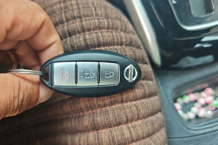 Used Nissan Sylphy 2019 1.6XV CVT Smart Connect Luxury Edition China VI Standard Vehicle Key