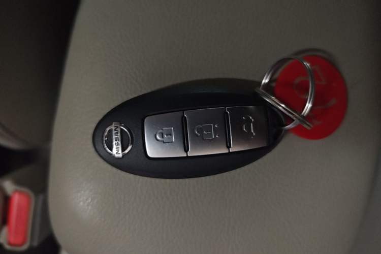 Used Nissan Sylphy 2019 1.6XV CVT Smart Connect Luxury Edition China VI Standard Vehicle Key