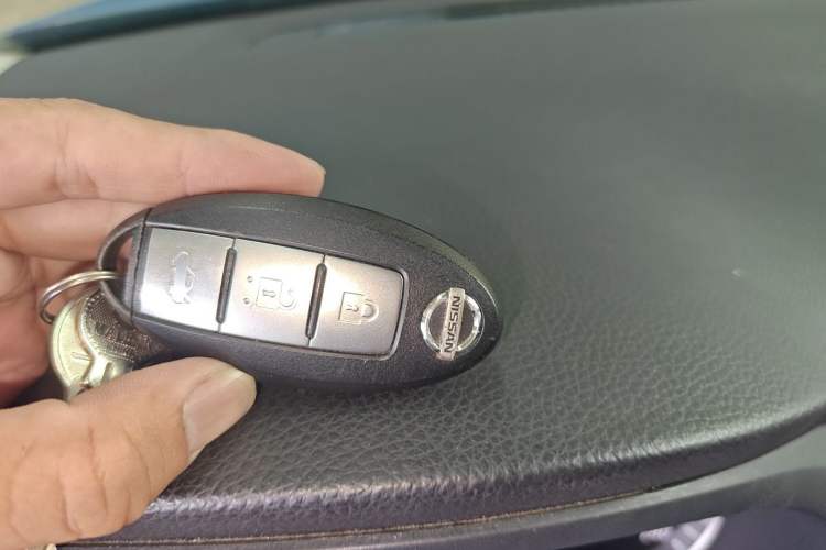 Used Nissan Sylphy 2019 1.6XV CVT Smart Connect Luxury Edition China VI Standard Vehicle Key