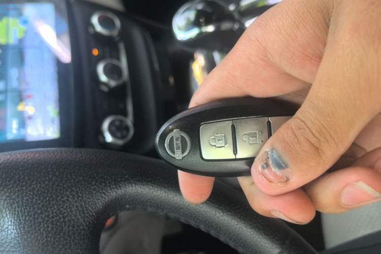 Used Nissan Sylphy 2019 1.6XV CVT Smart Connect Luxury Edition China V Standard Vehicle Key