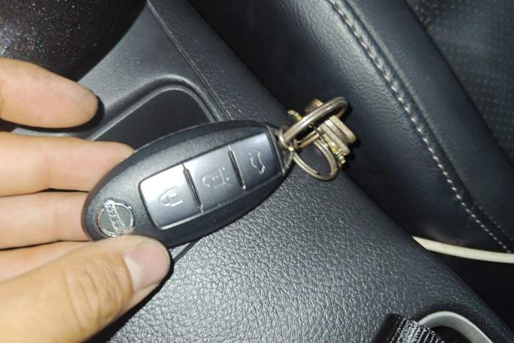 Used Nissan Sylphy 2019 1.6XV CVT Smart Connect Luxury Edition China V Standard Vehicle Key