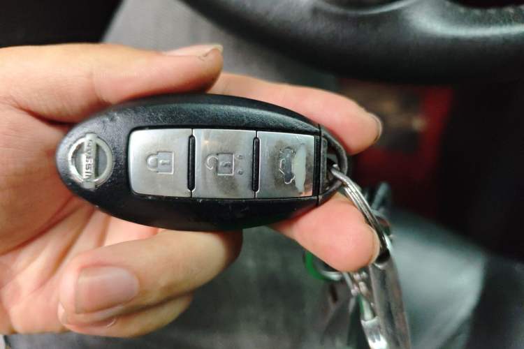 Used Nissan Sylphy 2019 1.6XV CVT Smart Connect Luxury Edition China VI Standard Vehicle Key